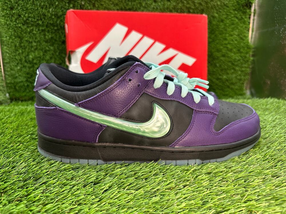 Nike Dunk Low LTD IB2267-001 Athletic Sneaker Men's 11 Purple Leather Workout